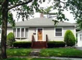 702 S Spring Rd, Elmhurst, IL 60126