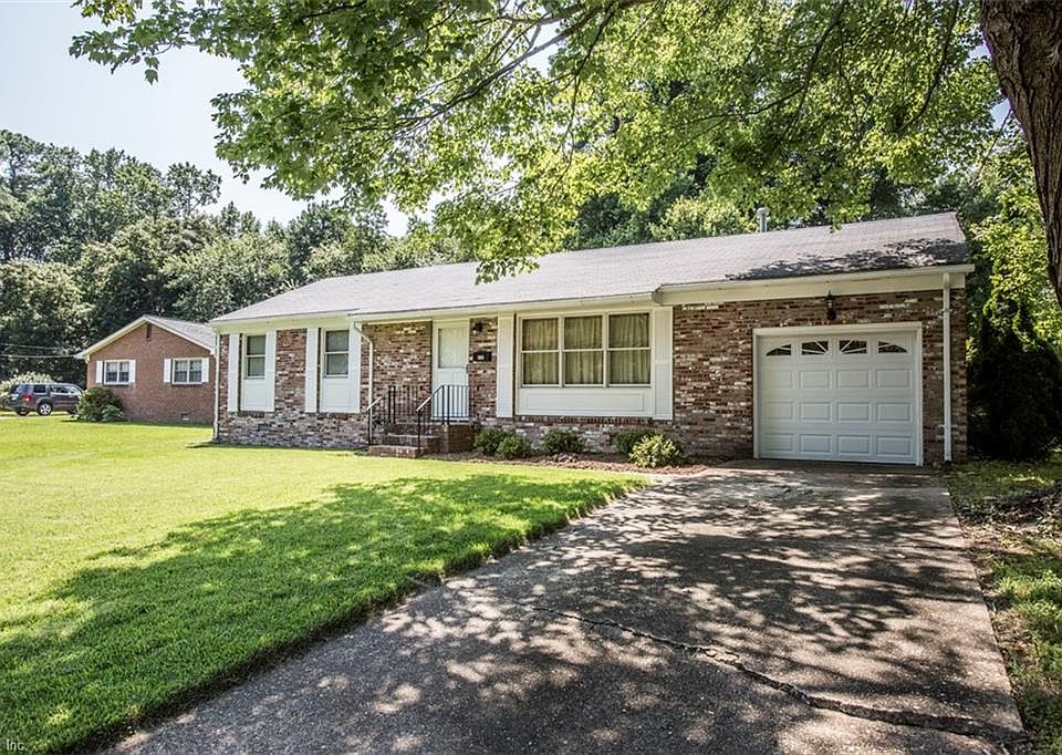 1st image of 222 Hensley Dr