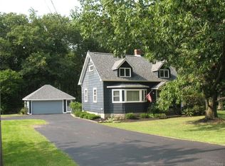 6394 Southwestern Blvd, Hamburg, NY 14075
