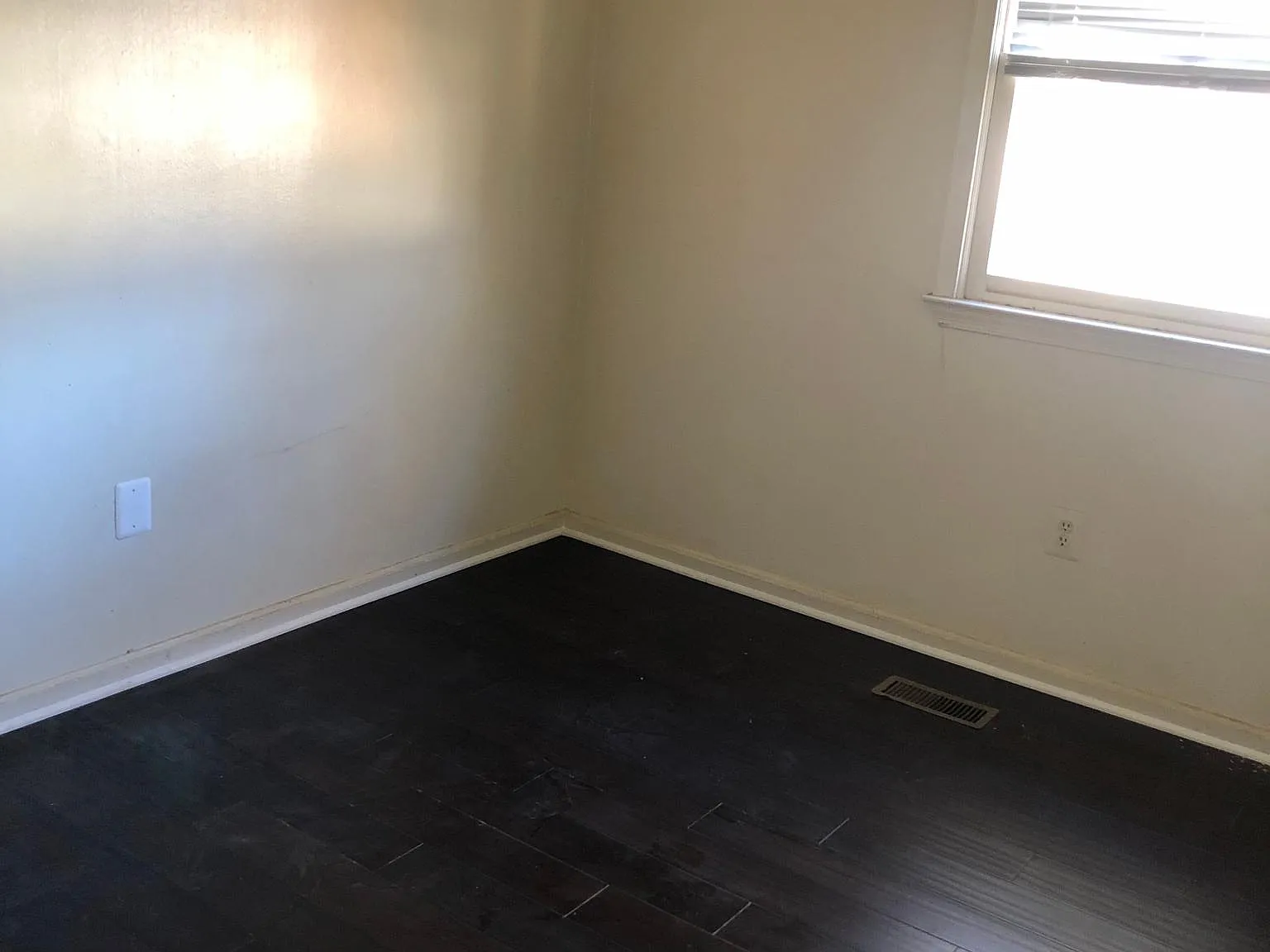 Towne Crest Ct, Gaithersburg — Photo 2