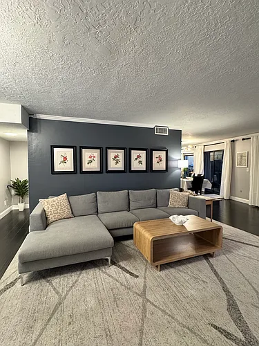 245 N Vine St #407 Photo 1
