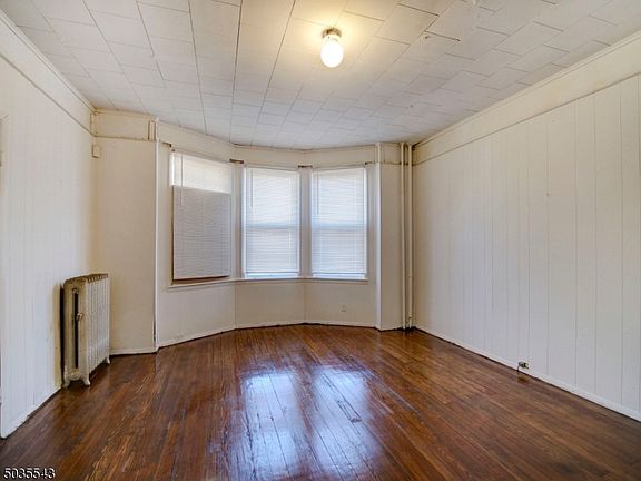 4th image of 34 Millington Ave Floor 3