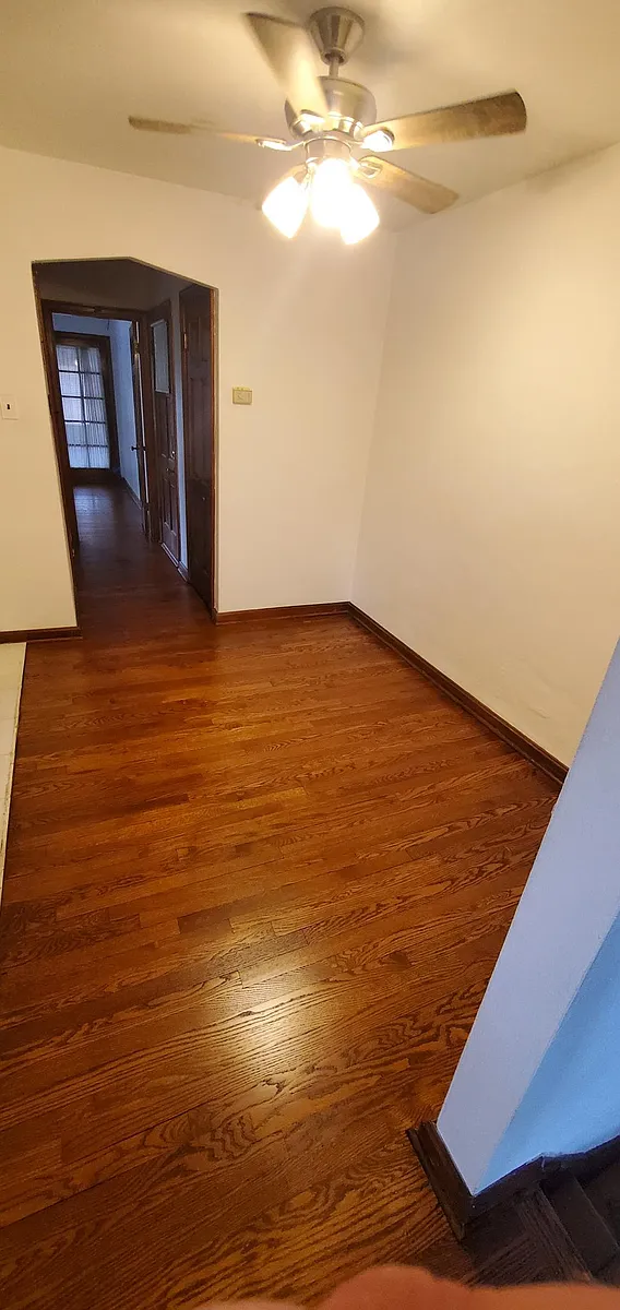 Building Photo - 6300 Sutherland Ave #2E