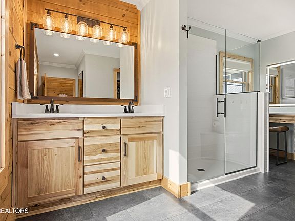 17th image of this home