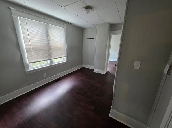 1713 S. State Street, 1713 S State St #B, Springfield, IL 62704