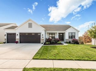 420 Amberleigh Manor Dr, Wentzville, MO 63385