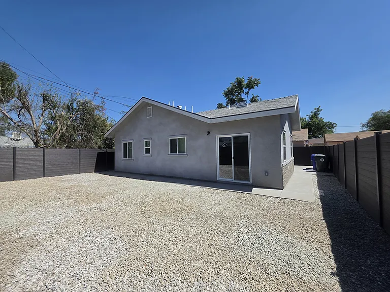 Crestview Ave — Photo 1