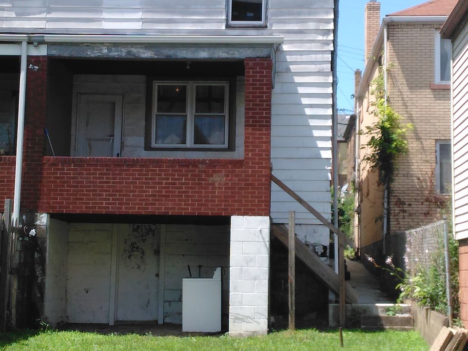 2nd image of 338 W 12th Ave