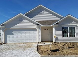 124 Breckenridge Oval, Elyria, OH 44035