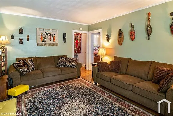 3 bed, 1170 sqft, $2,400 — Photo 3