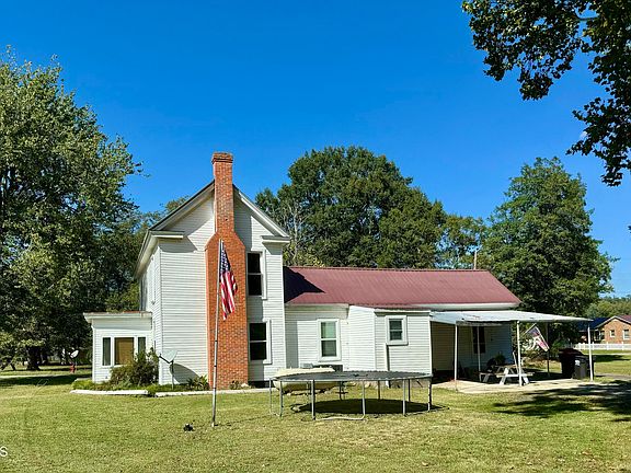 2nd image of 205 Railroad Street
