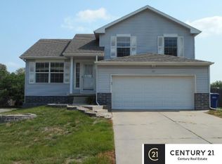 3112 Lone Tree Rd, Bellevue, NE 68123