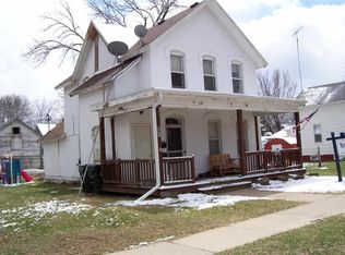 128 E Carroll St, Portage, WI 53901