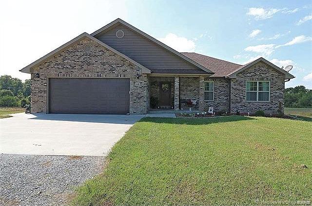 1st image of 45 Green Park Dr