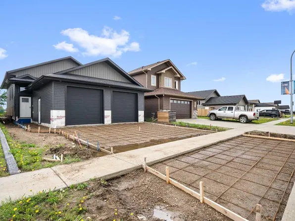 3701 W 70th Ave, Lloydminster, AB T9V 3T1