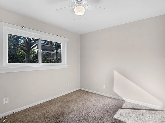 4th image of 1915 Del Oro Ln