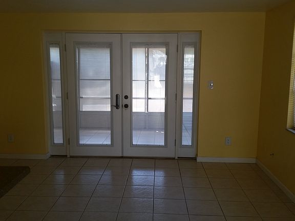 Breakfast/Den/Dining Area