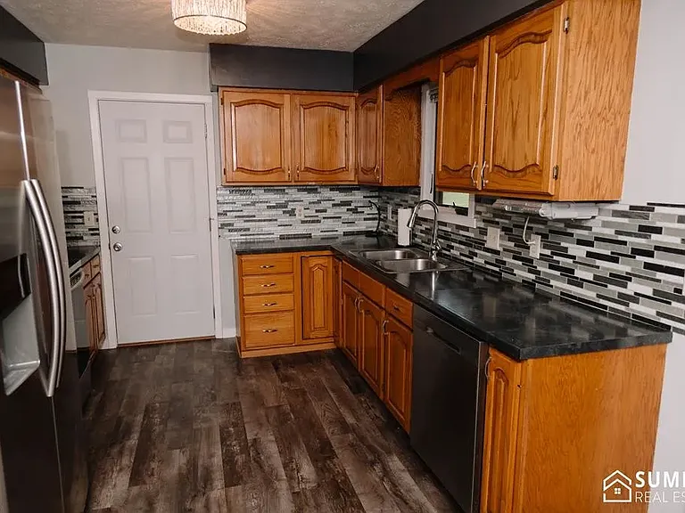 1612 Zola Ct — Photo 12