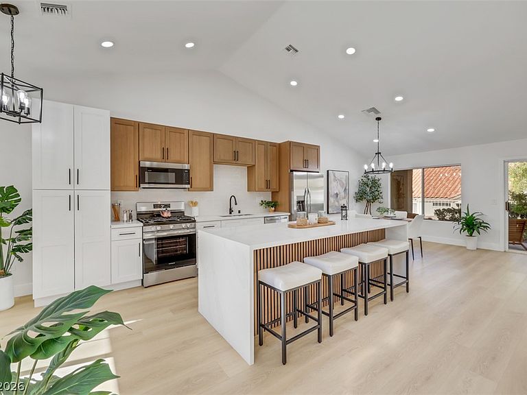 2448 Sunup Dr, Las Vegas, NV