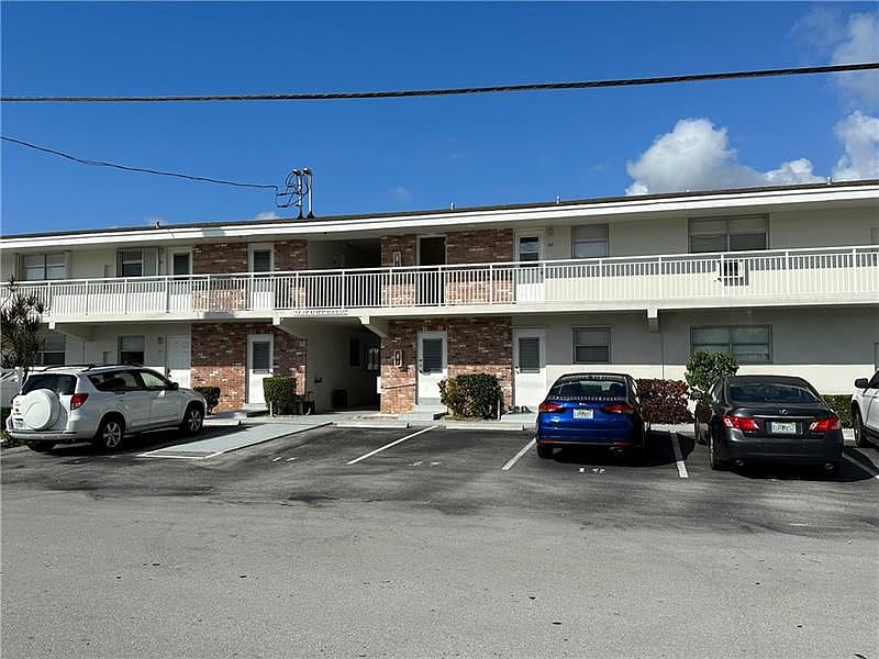 1st image of 3851 NE 21st Ave APT 27