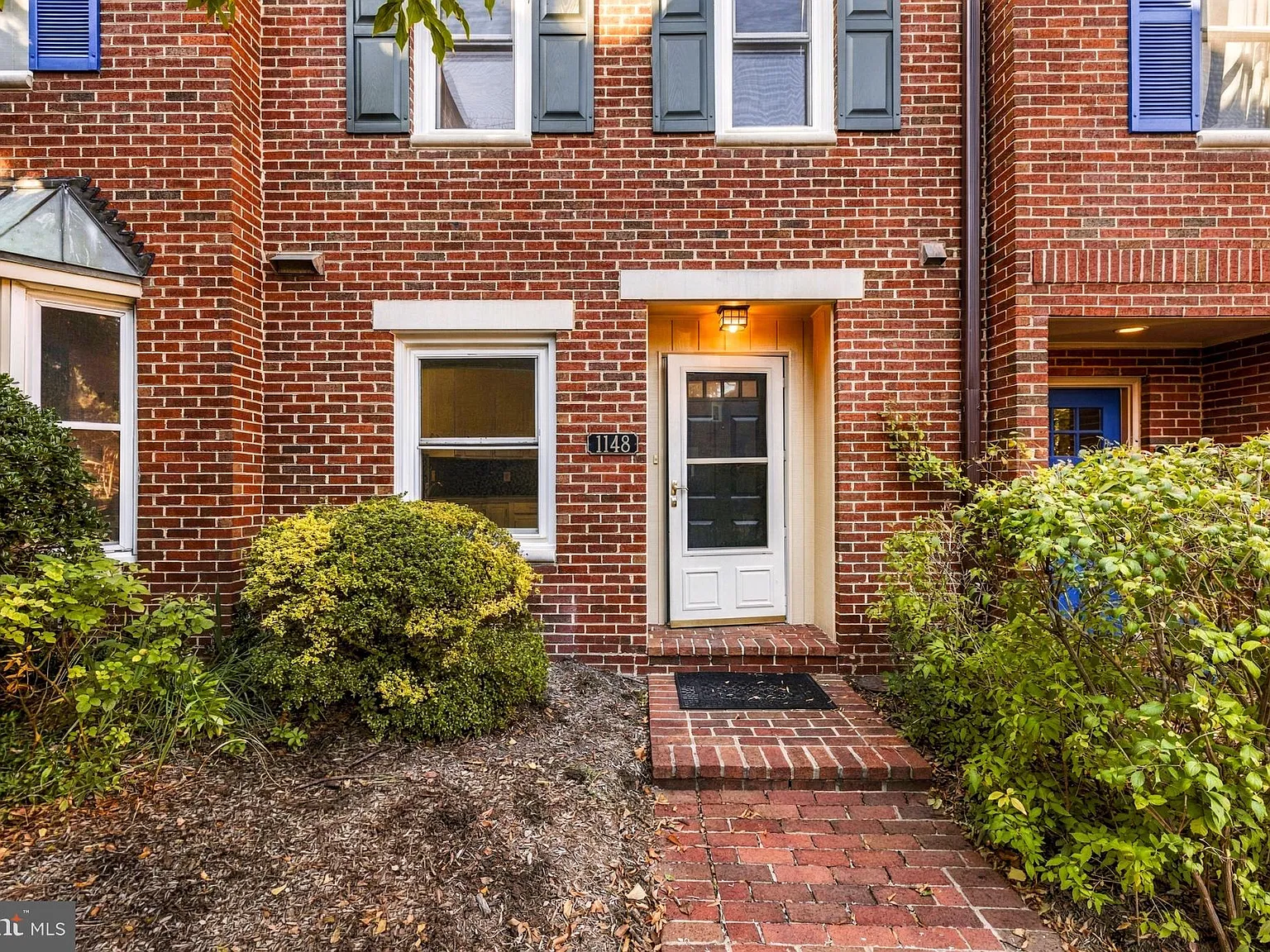 3 bed, 3.5 bath, 1530 sqft, $5,000 — Photo 2