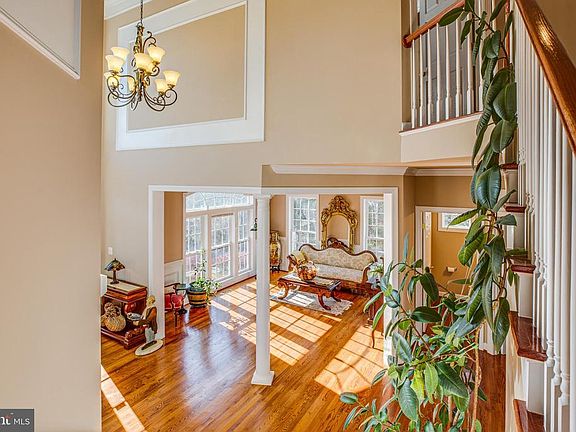 Foyer view 3