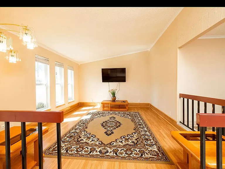 2621 Lemmontree Ln — Photo 3