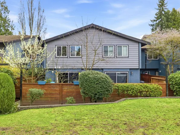 988 Howie Ave, Coquitlam, BC V3J 1T3