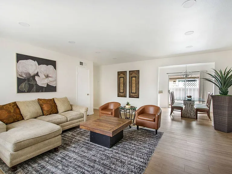 405 Nobel Ave #C — Photo 9