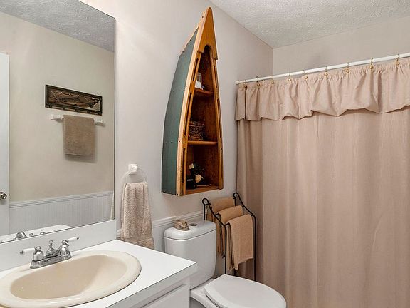 5th image of 93 Clearwaters Dr