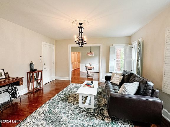 4th image of 2053 Douglass Blvd APT 1