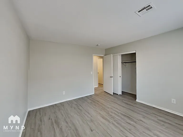 6271 Stone Hollow Ave — Photo 24