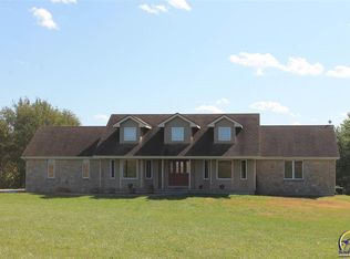 227 NE 86th St, Topeka, KS 66617