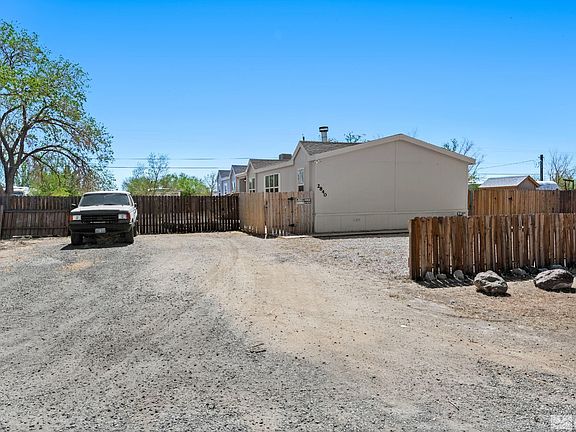 2nd image of 2840 Winnemucca St
