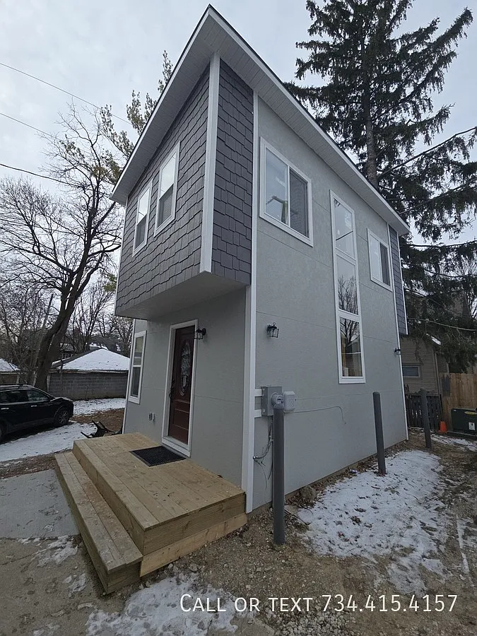 536 Walnut St Apt 1 — Photo 2