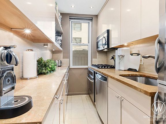 4th image of 310 W 55th St APT 1J