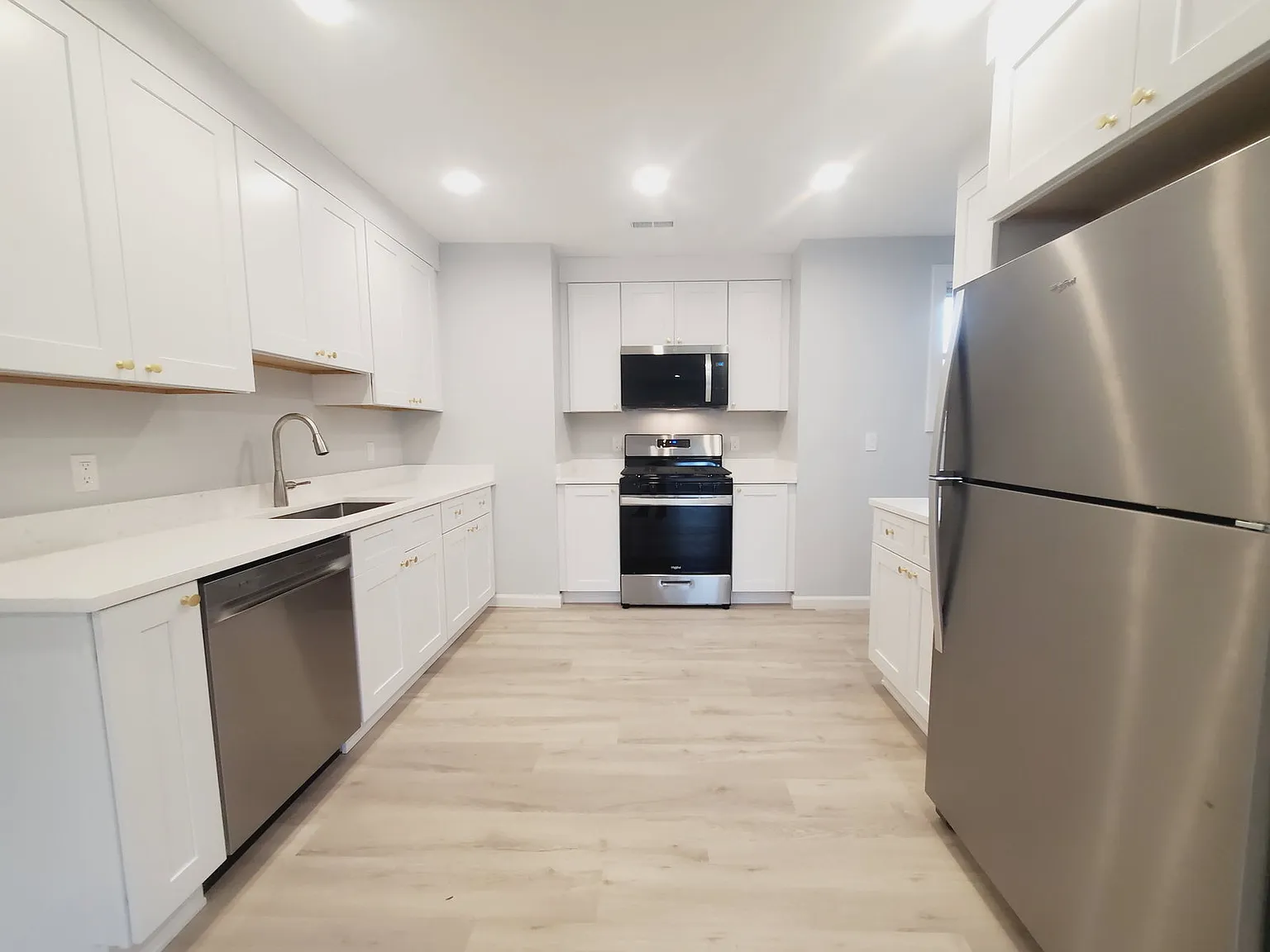 2 bed, 2.0 bath, 1560 sqft, $3,400 — Photo 1