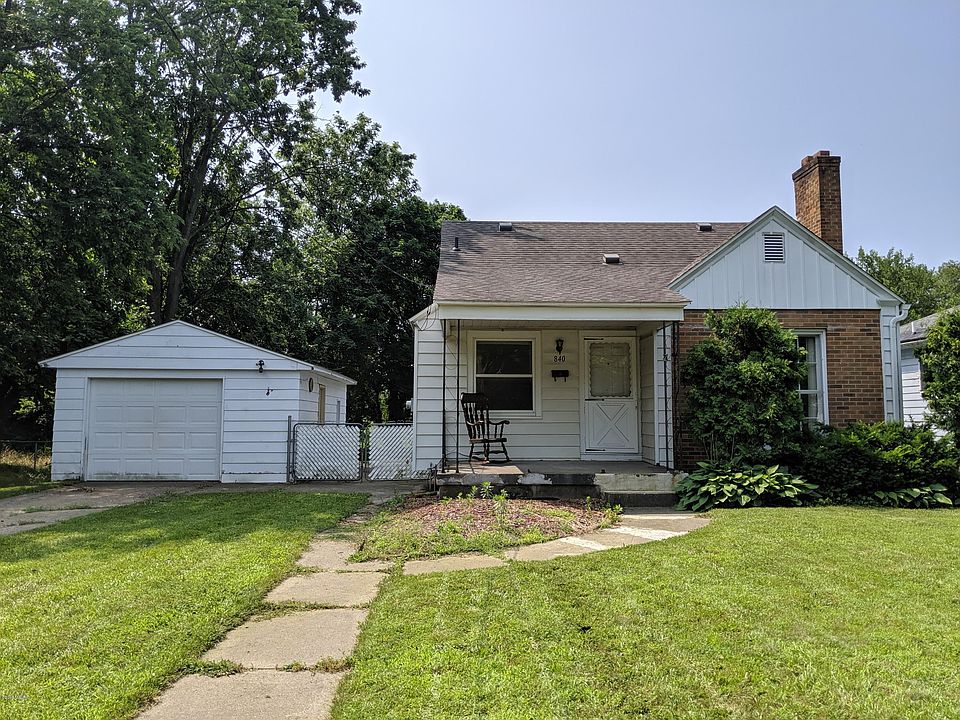 1st image of 840 Dorothy St NW