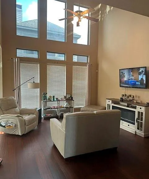 9322 Meadow Ford Ct — Photo 4