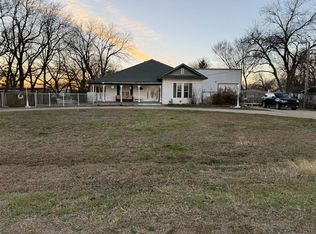 211 N Choctaw St, Caddo, OK 74729