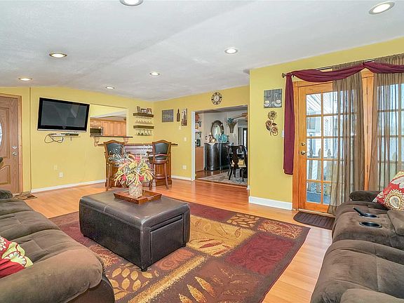 4th image of 1 Salem Ln