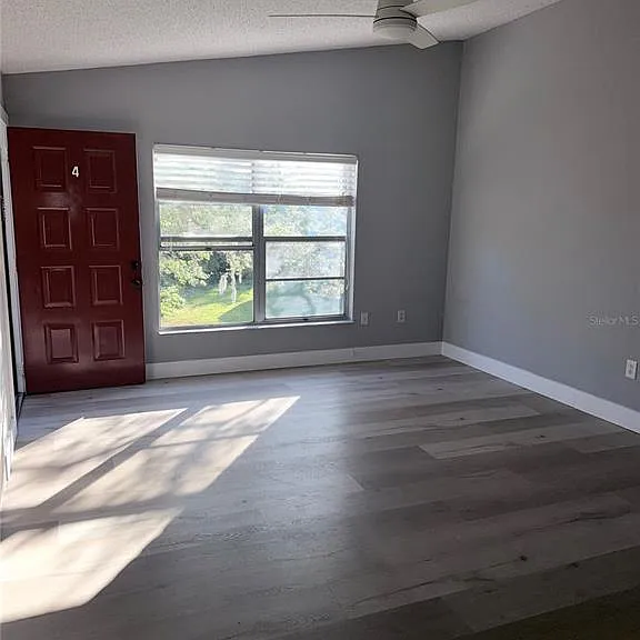3455 Countryside Blvd #4 — Photo 7