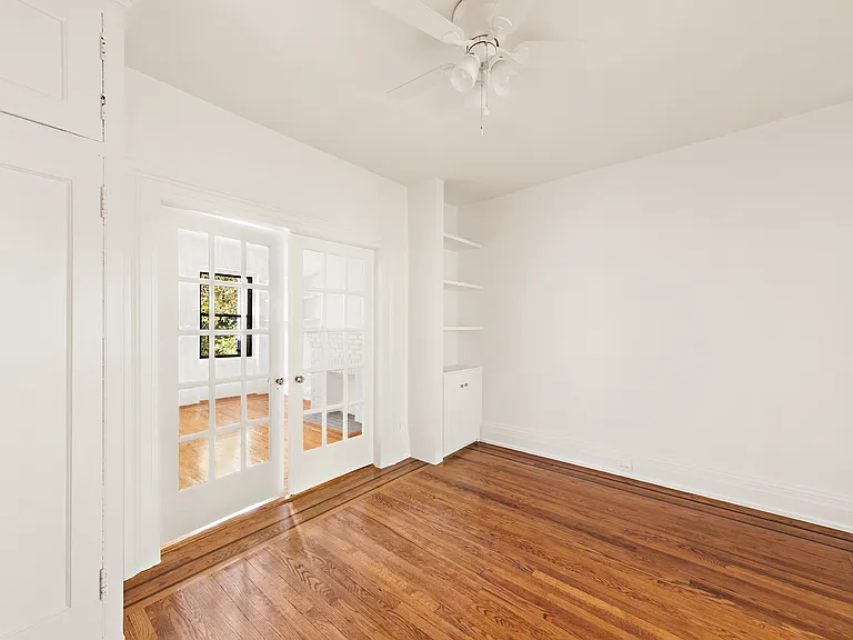 372 Bleecker St #1 — Photo 5