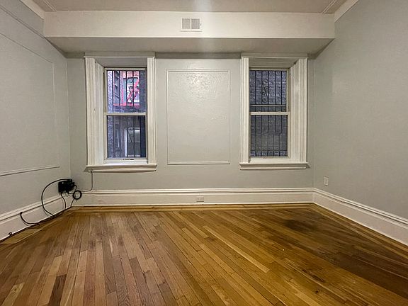 3rd image of 104 Baldwin Ave #19E