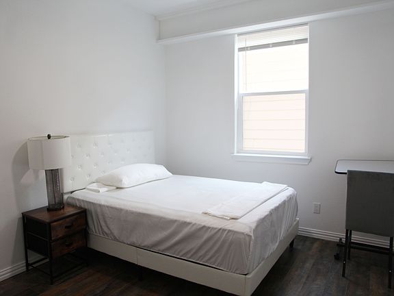 5th image of 1325 East St #1