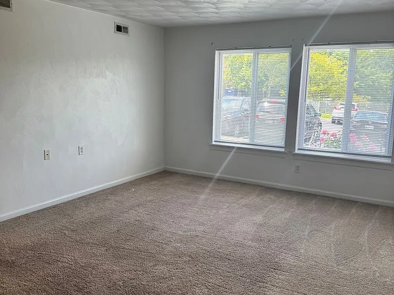 1700-1790 Liberty Ln — Photo 24