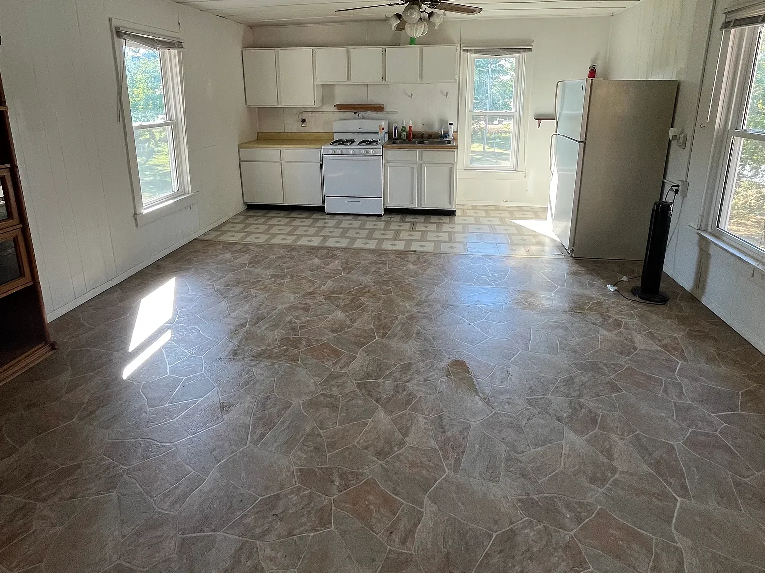 201 S Harrison St — Photo 1