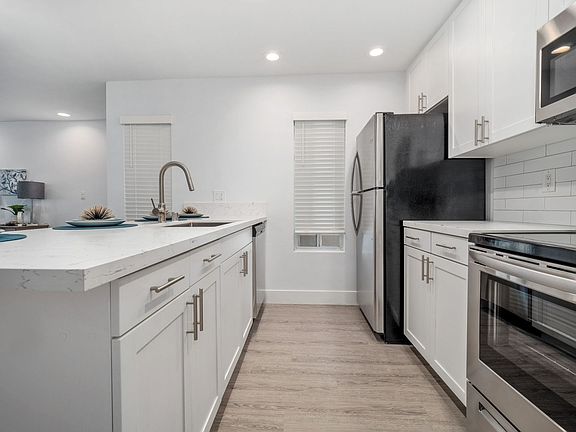 3rd image of 25930 Rolling Hills Rd APT 318