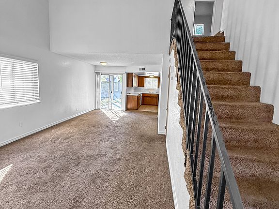 5th image of 4219 W Myrtle Ave