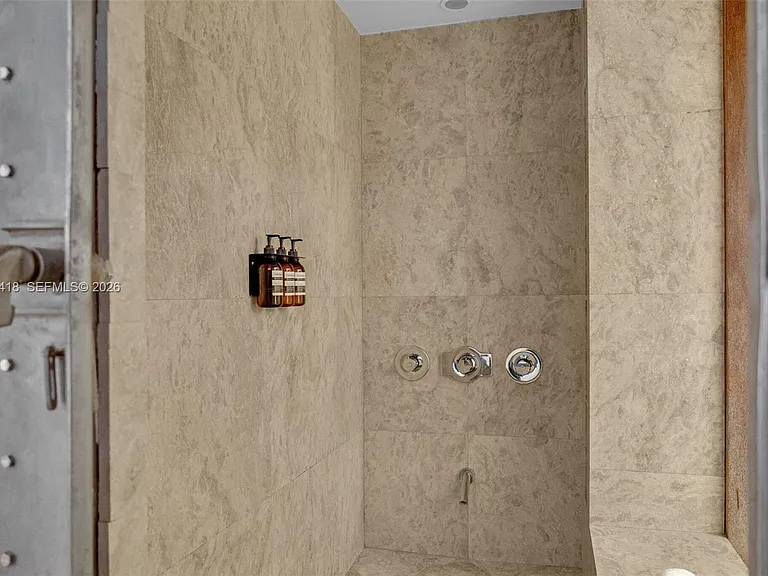 5781 Biscayne Blvd #Penthouse 3 — Photo 36
